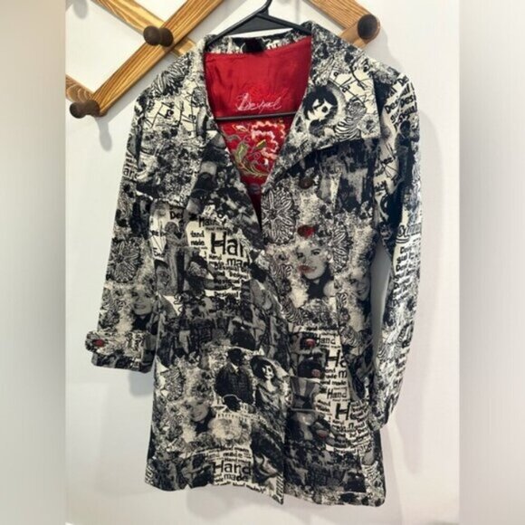 RARE - VINTAGE Desigual Black and White Graphic Women's Coat - Picture 1 of 16